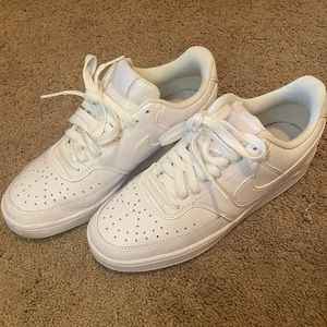 Women’s Nike court vision low